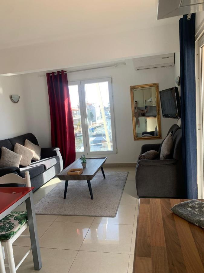 Waterside Apartment - Two Bedroom Empuriabrava Kültér fotó