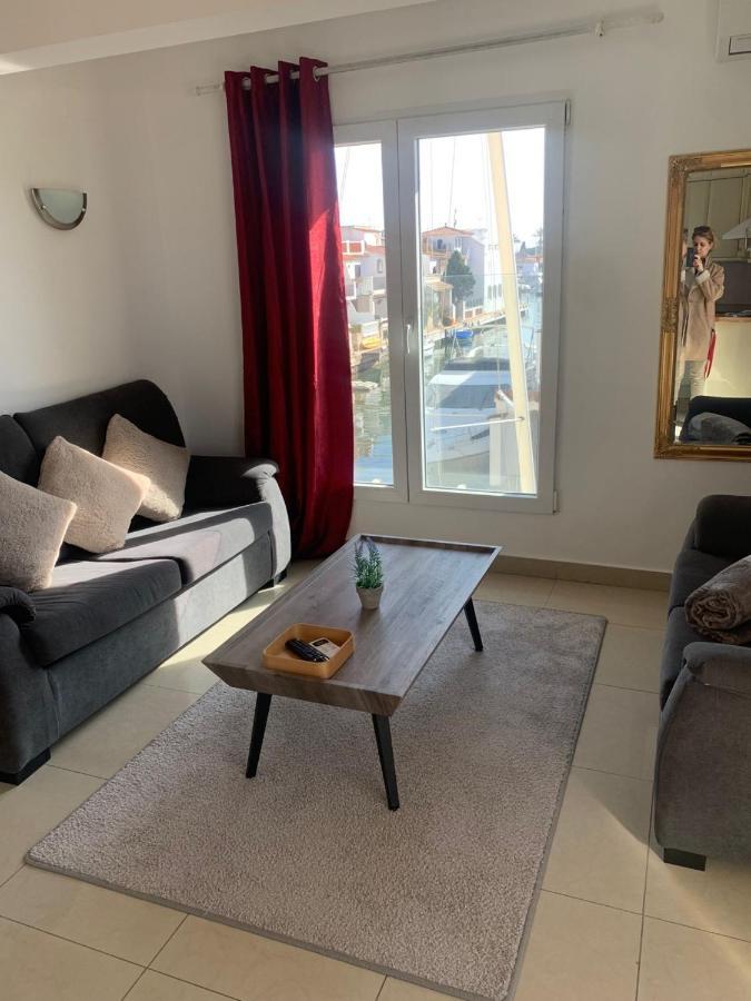Waterside Apartment - Two Bedroom Empuriabrava Kültér fotó
