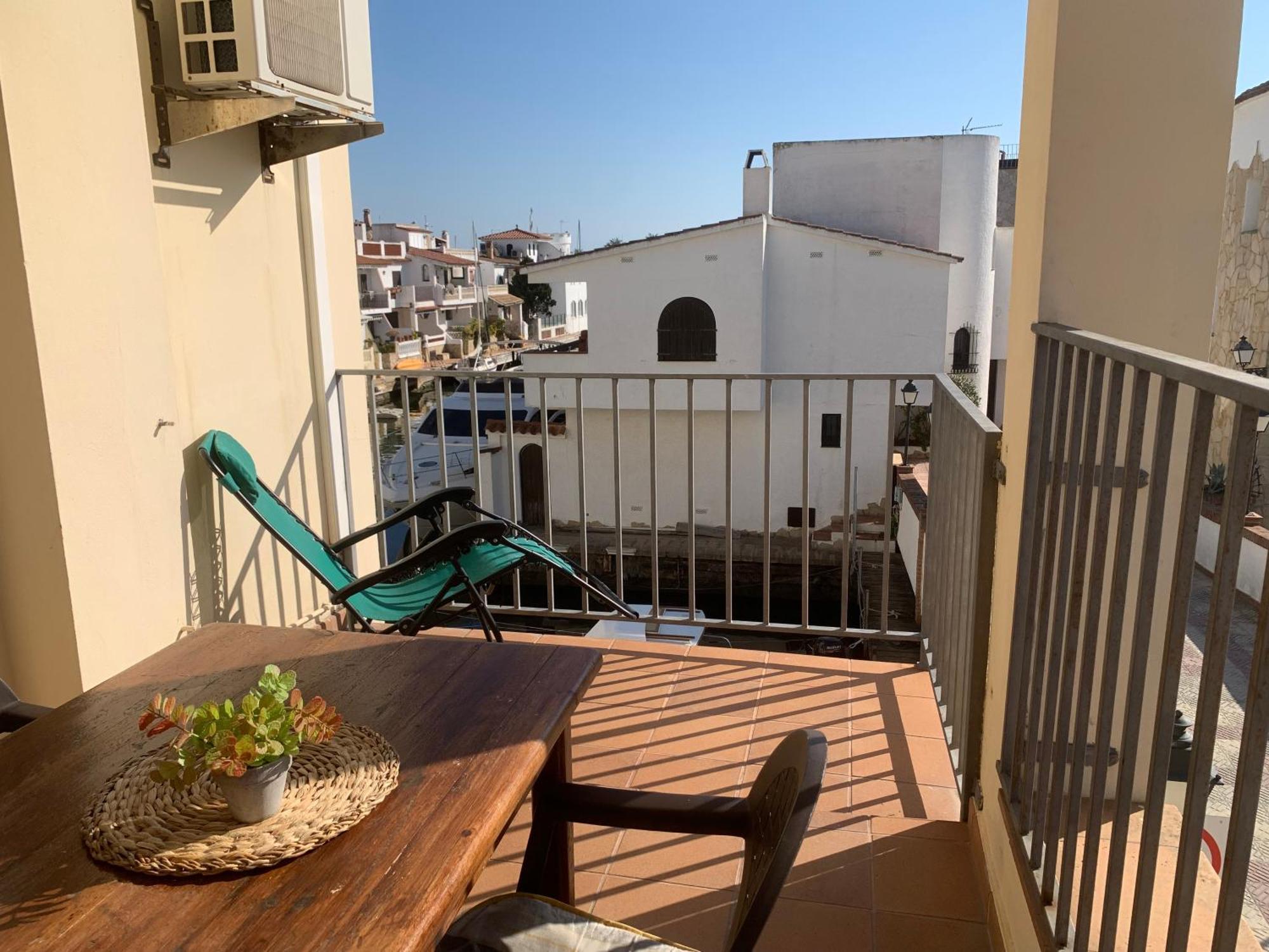 Waterside Apartment - Two Bedroom Empuriabrava Kültér fotó