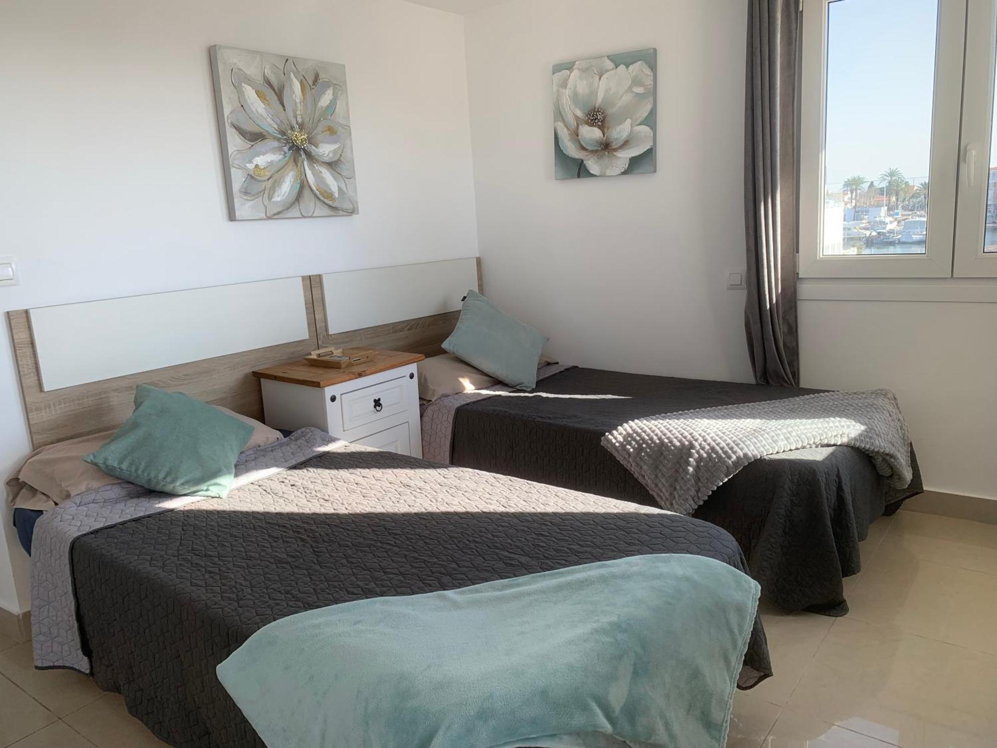 Waterside Apartment - Two Bedroom Empuriabrava Kültér fotó