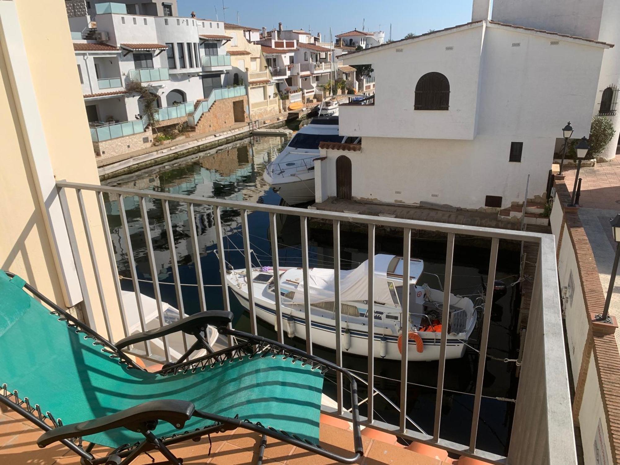 Waterside Apartment - Two Bedroom Empuriabrava Kültér fotó