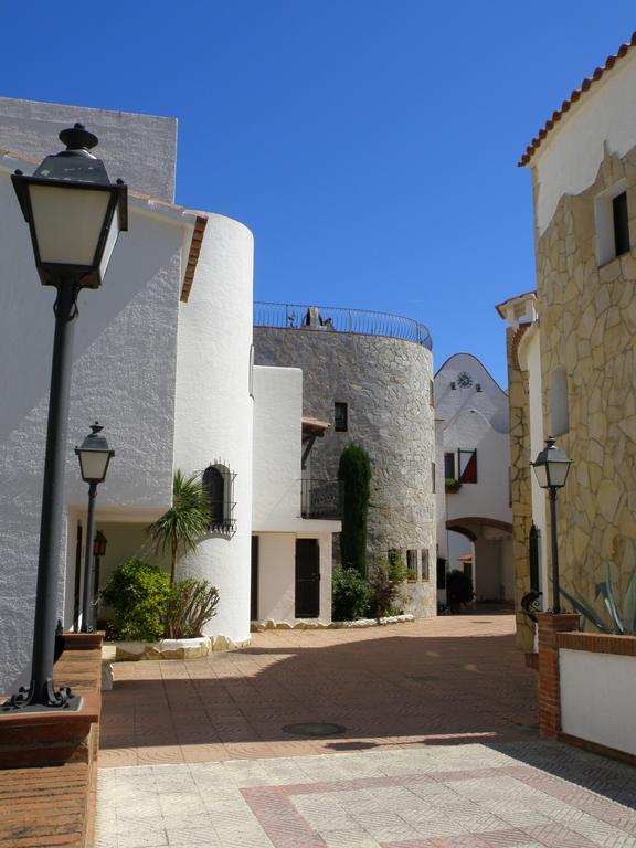 Waterside Apartment - Two Bedroom Empuriabrava Szoba fotó